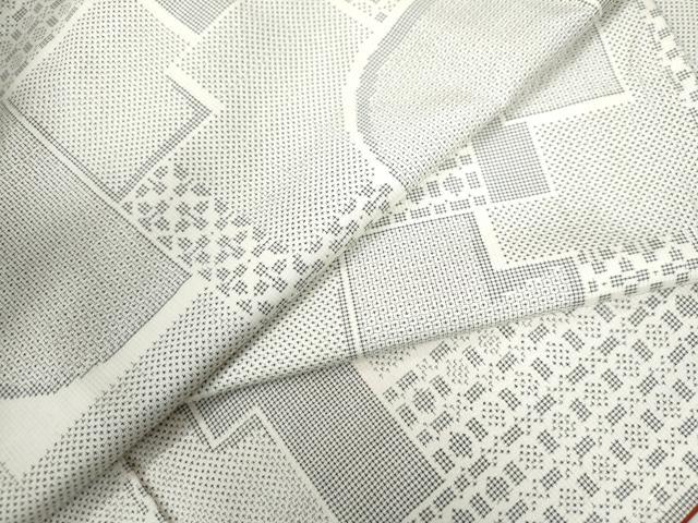平和屋着物●本場大島紬　白大島　9マルキ　120亀甲　色紙重ね吉祥文　正絹　逸品　未使用　CAAU2228yc