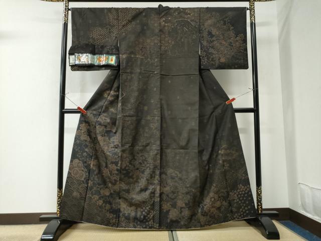 平和屋着物●本場大島紬　訪問着　古代染色純泥染　9マルキ　地紙重ね青海波花唐草文　吉田織物謹製　証紙付き　正絹　逸品　CAAU2533yc