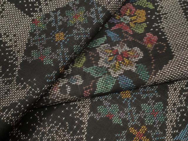 平和屋着物●本場大島紬　9マルキ　亀甲重ね枝花文　正絹　逸品　CAAU2876yc