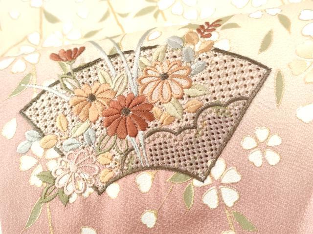 平和屋着物●中国三大刺繍　スワトウ刺繍　訪問着　地紙草花文　暈し染め　金彩　ますいわ屋扱い　正絹　逸品　CAAU3114yc 平和屋着物○中国三大刺繍 スワトウ刺繍 訪問着 地紙草花文 暈し染め