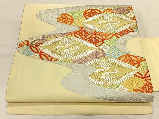 着物ふぁんた▼唐織　流水に舞桜　金糸　黒地　六通柄　袋帯　美品 n3603 平和屋着物▽六通柄袋帯 花鳥唐草菱文 金糸 引箔 正絹 逸品