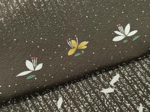 平和屋着物□上質な色無地 正倉院花地紋 鳥の子色 正絹