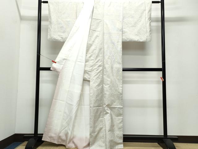 平和屋着物○本場大島紬 白大島 160亀甲 亀甲文 三越扱い 正絹 逸品