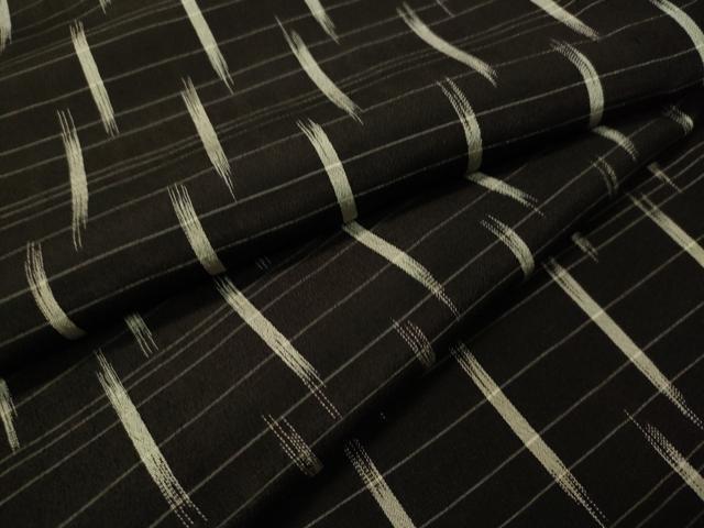 平和屋着物▽上質な紬　単衣　雨絣　黒地　正絹　逸品　CAAV4492vp
