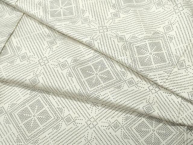 平和屋着物●本場大島紬　白大島　7マルキ　菱吉祥文　正絹　逸品　CAAV6671vf