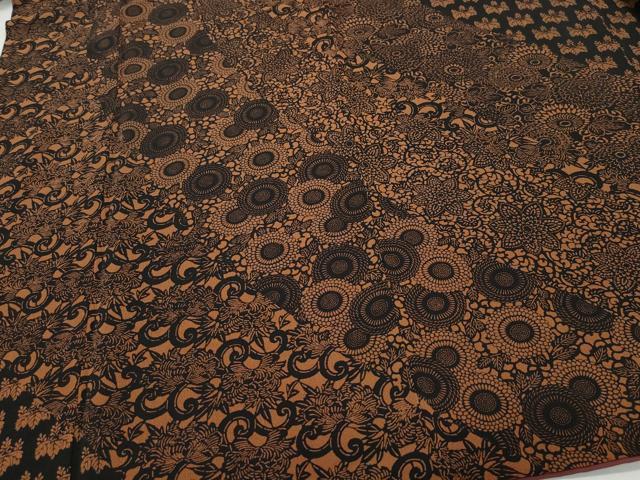 平和屋着物○訪問着 久米島本泥染 花唐草文 黒地 鬼しぼ