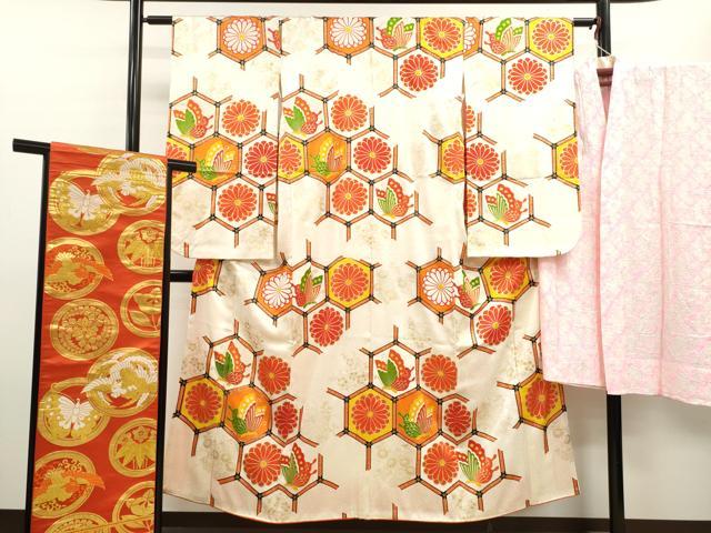 平和屋着物∵女の子　十三参り　子供　祝着・長襦袢・袋帯セット　駒刺繍　亀甲舞蝶菊文　金彩　逸品　CAAV9403ze