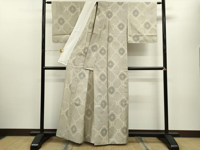 平和屋着物▽本場大島紬 白大島 単衣 蜀江菊文 正絹 逸品 CAAV9458ze