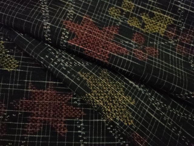 平和屋着物▽上質な紬　単衣　草木文　黒地　正絹　逸品　CAAV9464ze