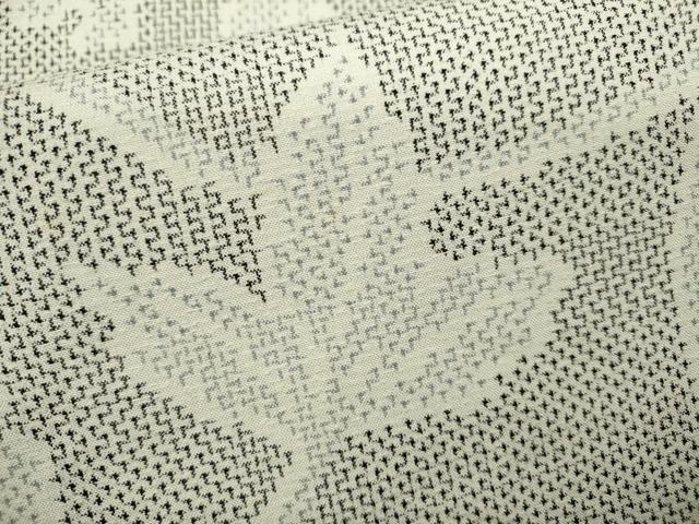 平和屋着物○本場大島紬 薩摩結城 花唐草文 暈し染め 正絹 逸品