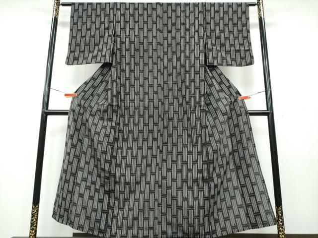 平和屋着物＊夏物　紬　単衣　網目文　黒地　正絹　逸品　CAAW0890ng_1