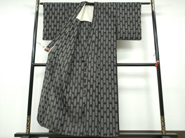 平和屋着物＊夏物　紬　単衣　網目文　黒地　正絹　逸品　CAAW0890ng 平和屋着物＊夏物 紬 単衣 網目文 黒地 正絹 逸品 CAAW0890ng