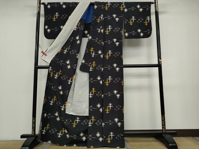 平和屋着物▽上質な紬　単衣　琉球絣　正絹　逸品　CAAW2839ut 平和屋着物▽上質な紬 単衣 琉球絣 正絹 逸品 AABB2129fyの通販はau