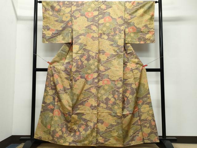 平和屋着物●本場染大島紬　舞蝶草花文　正絹　逸品　CAAW3698vf 平和屋着物○本場染大島紬 舞蝶草花文 正絹 逸品 CAAW3698vf