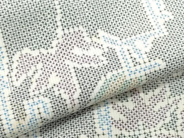 平和屋着物○本場大島紬 白大島 7マルキ 唐草文 正絹 逸品 CAAW3942vf