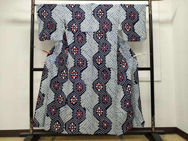 平和屋着物∴夏物　浴衣　有松鳴海絞り　亀甲花文　綿　逸品　CAAW5097dy