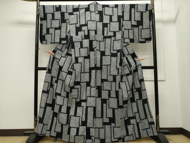 平和屋着物∴夏物　浴衣　有松鳴海絞り　吉祥文　黒地　綿　逸品　CAAW5120dy