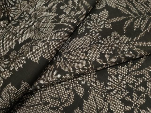 平和屋着物●本場大島紬　7マルキ　草花文　正絹　逸品　CAAW7372yc