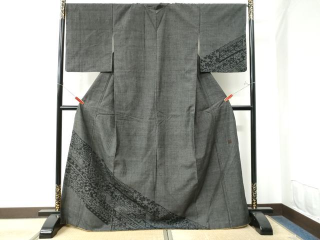 平和屋着物●本場真綿結城紬　訪問着　100亀甲　花唐草文　黒地　正絹　逸品　CAAW7836yc