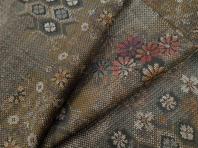 平和屋着物●本場大島紬　7マルキ　亀甲花文　正絹　逸品　未使用　CAAW8112yc