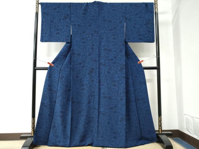 平和屋着物●上質な小紋　藍　型染め　流水菊花文　正絹　逸品　CAAW8186yc 平和屋着物○上質な小紋 藍 型染め 流水菊花文 正絹 逸品 CAAW8186yc
