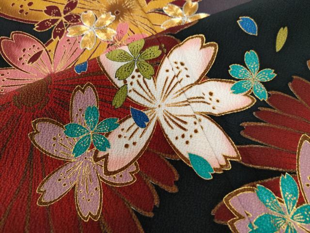 平和屋着物●豪華振袖　駒刺繍　舞桜花文　暈し染め　金彩　正絹　逸品　CAAW8223yc 平和屋着物○豪華振袖 駒刺繍 舞桜花文 暈し染め 金彩 正絹