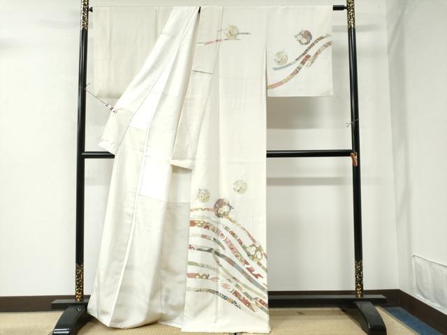 平和屋着物●訪問着　駒刺繍　鬘帯雪輪花蝶文　金彩　正絹　逸品　CABE2860yc 平和屋着物○訪問着 駒刺繍 鬘帯雪輪花蝶文 金彩 正絹 逸品 CABE2860yc