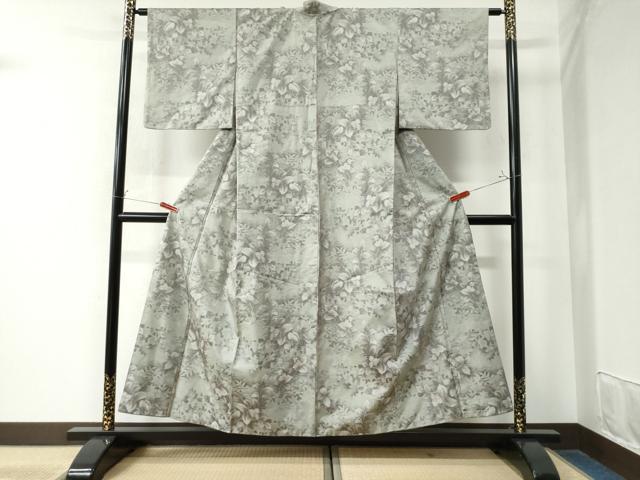 平和屋着物●都喜ヱ門　本場大島紬　白大島　7マルキ　総絣　枝花文　藤絹織物謹製　正絹　逸品　CAAW8450yc 平和屋着物○都喜ヱ門 本場大島紬 白大島 7マルキ 総絣