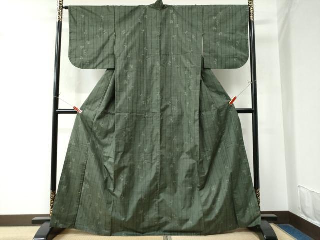 平和屋着物●本場大島紬　7マルキ　枝葉文　正絹　逸品　CAAW8576yc 平和屋着物○本場大島紬 7マルキ 枝葉文 正絹 逸品 CAAW8576yc