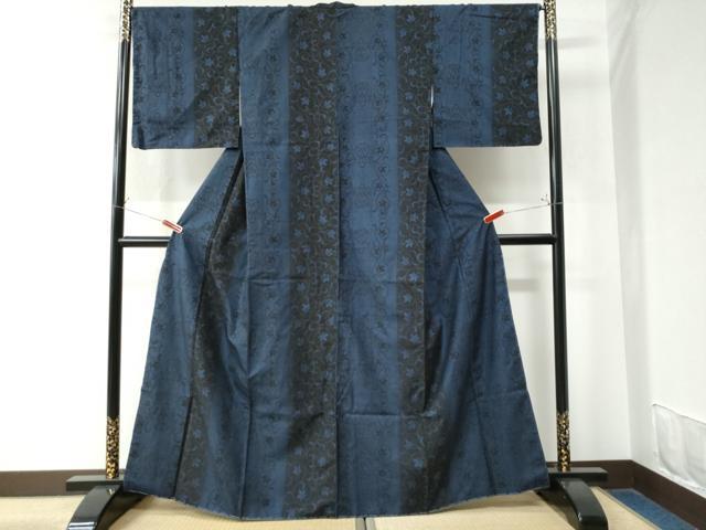 平和屋着物○本場大島紬 9マルキ 更紗花唐草文 やまと誂製 正絹