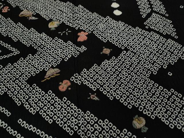 平和屋着物○中国三大刺繍 相良刺繍 訪問着 絞り 宝尽くし文 黒地 正絹