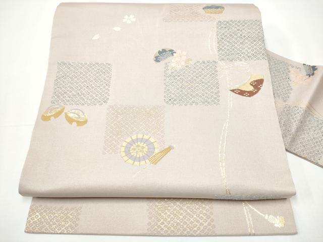 平和屋着物●九寸名古屋帯　番傘　櫛　巾着　下駄　舞桜文　金糸　正絹　逸品　CAAY2451hy