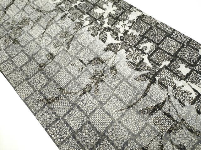 平和屋着物●両方向　両面　全通柄袋帯　市松草花シルエット　銀通し地　正絹　逸品　CAAY2540hy 平和屋着物○両方向 両面 全通柄袋帯 市松草花シルエット 銀通し地