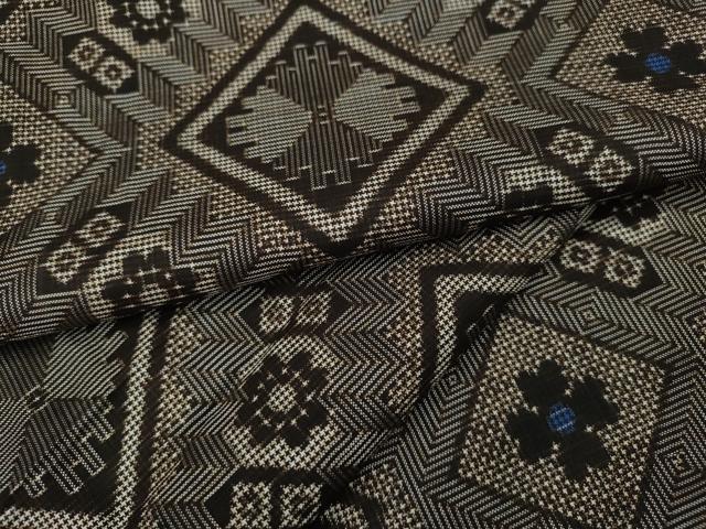 平和屋着物●本場大島紬　龍郷絣　菱花文　正絹　逸品　CAAY4814ut