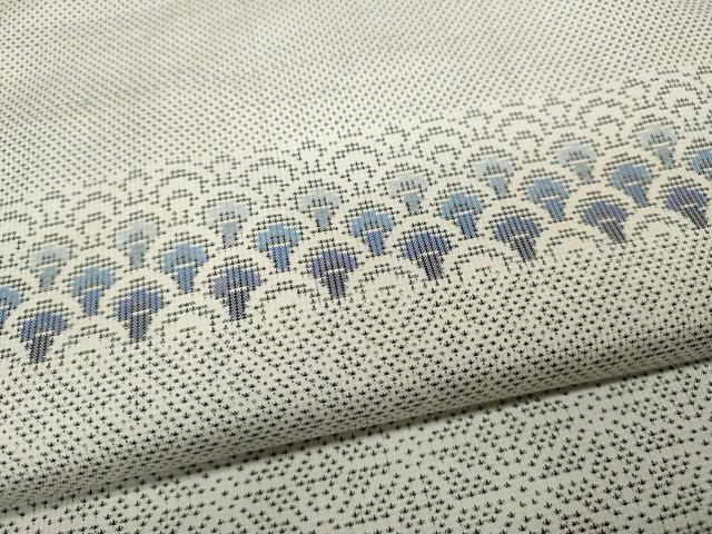 平和屋着物○都喜ヱ門 本場大島紬 白大島 9マルキ 鎌倉散策