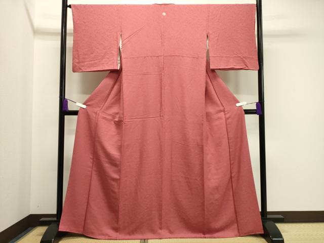 平和屋着物●上質な色無地　花唐草地紋　甚三紅色　正絹　逸品　CAAY8184gh 平和屋着物○上質な色無地 花唐草地紋 甚三紅色 正絹 逸品