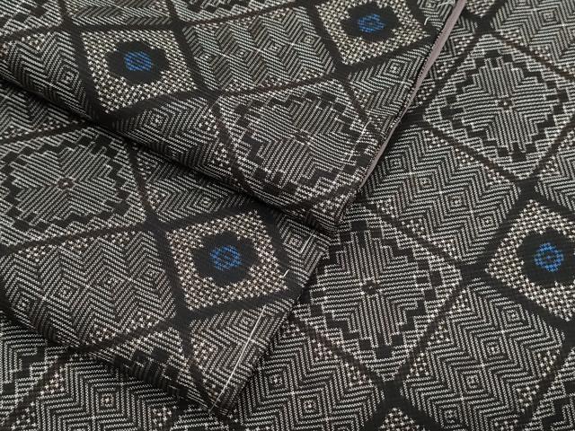 平和屋着物●本場大島紬　龍郷絣　菱吉祥文　正絹　逸品　CAAY9534th