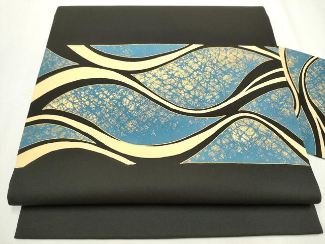 平和屋着物●塩瀬　九寸名古屋帯　よろけ縞　黒地　金彩　正絹　逸品　CAAY9618hy