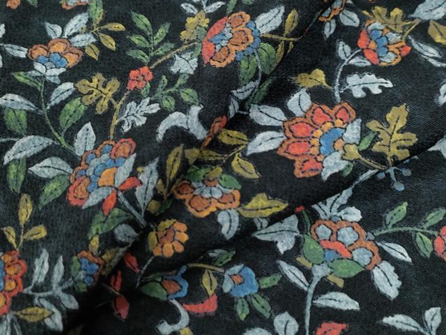平和屋着物●上質な小紋　更紗草花文　黒地　鬼しぼ縮緬　正絹　逸品　CAAZ2873yc