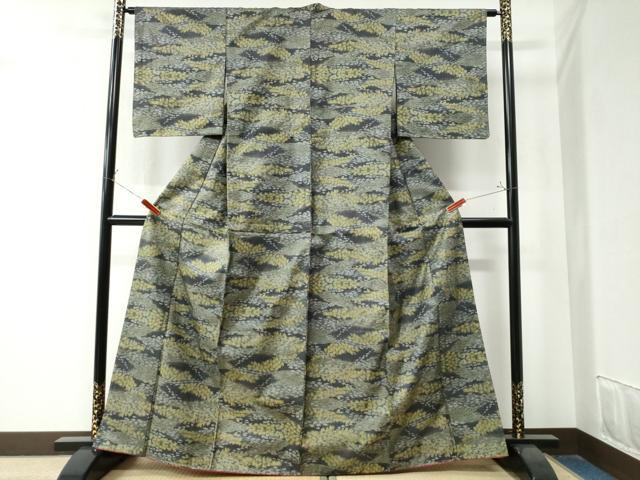 平和屋着物●本場大島紬　7マルキ　霞吉祥文　正絹　逸品　未使用　CAAZ3265yc 平和屋着物○本場大島紬 7マルキ 霞吉祥文 正絹 逸品 未使用 CAAZ3265yc