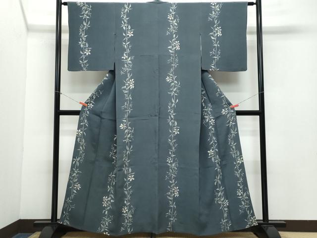 平和屋着物●上質な小紋　ろうけつ染め　草花文　鬼しぼ縮緬　正絹　逸品　CAAZ8365vf 平和屋着物○上質な小紋 ろうけつ染め 草花文 鬼しぼ縮緬 正絹 逸品
