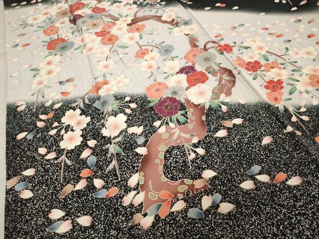 平和屋着物○豪華振袖 枝桜文 暈し染め 黒地 金彩 正絹 逸品