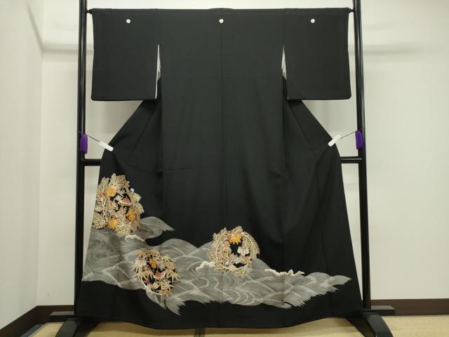 平和屋着物●創業460年・千總　黒留袖　駒刺繍　立波宝尽くし文　金彩　正絹　逸品　CABA1326gh