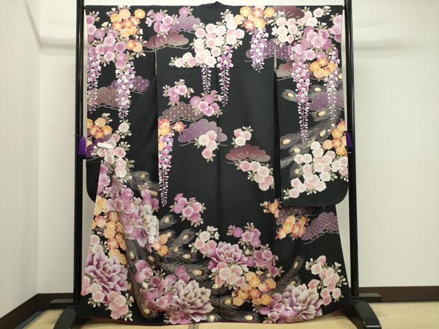 平和屋着物●豪華振袖　駒刺繍　孔雀羽花文　黒地　金彩　銀通し地　正絹　逸品　CABA1362gh