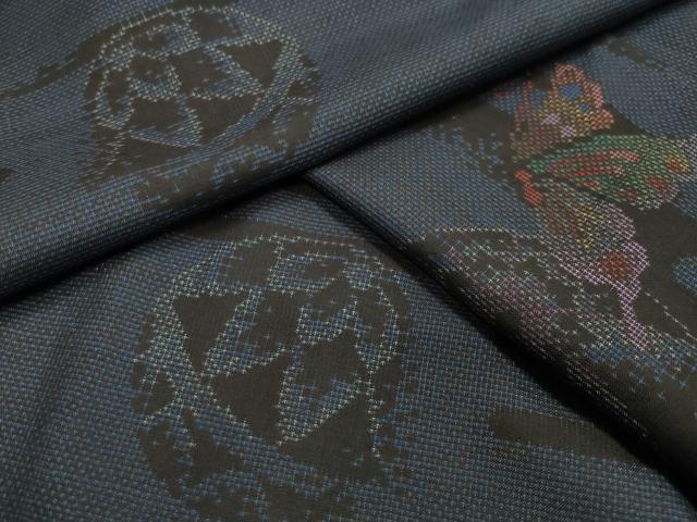 平和屋着物●本場大島紬　9マルキ　鞠舞蝶文　正絹　逸品　CABA1384gh