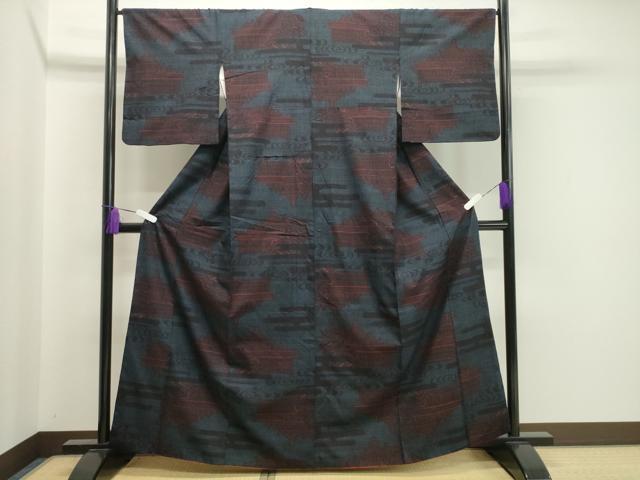 平和屋着物●本場結城紬　重要無形文化財　80亀甲　エ霞風景文　そごう百貨店扱い　正絹　逸品　CABA1498gh 平和屋着物○本場結城紬 重要無形文化財 80亀甲 エ霞風景文