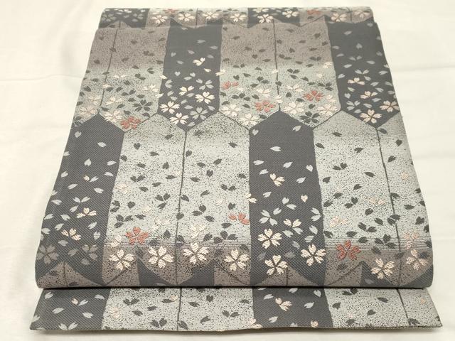 平和屋着物●全通柄袋帯　矢羽舞桜文　正絹　逸品　未使用　CABA2284dy