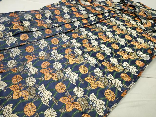 平和屋着物●男性　馬乗り袴　舞台衣装　唐織　立涌桐菊文　金糸　CABA9780gh