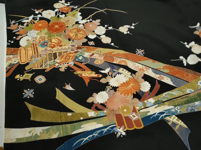 平和屋着物●創業460年・千總　黒留袖　駒刺繍　束ね熨斗宝尽くし花唐草文　金彩　三越扱い　正絹　逸品　CABB4512yc_3