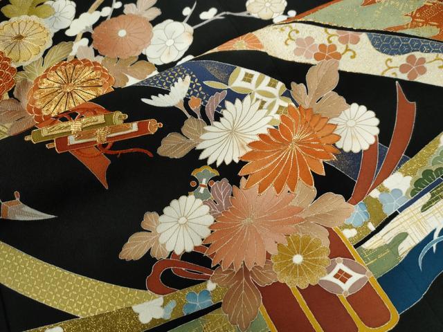 平和屋着物●創業460年・千總　黒留袖　駒刺繍　束ね熨斗宝尽くし花唐草文　金彩　三越扱い　正絹　逸品　CABB4512yc_5